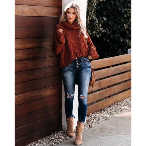 Chunky Turtleneck Sweater - Picture 2 of 5